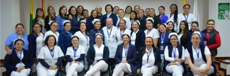 Hacia la excelencia: nueva estrategia de capacitación en el HUDN Miércoles de Enfermería.